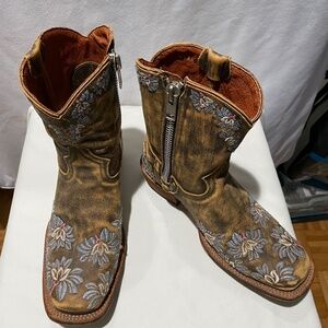 Ladies Cowboy Boots